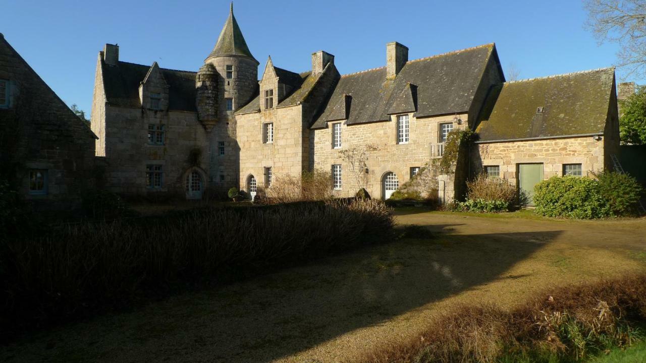 Bed and Breakfast Manoir De Kerguereon Ploubezre Экстерьер фото